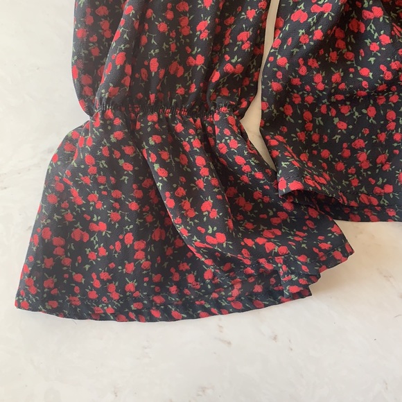 Boohoo Petite Rose Print Bardot Top - Picture 5 of 7